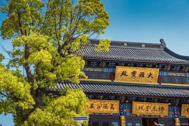 其中,法光寺是南通最著名的寺庙之一,下面将介绍南通旅游及法光寺的