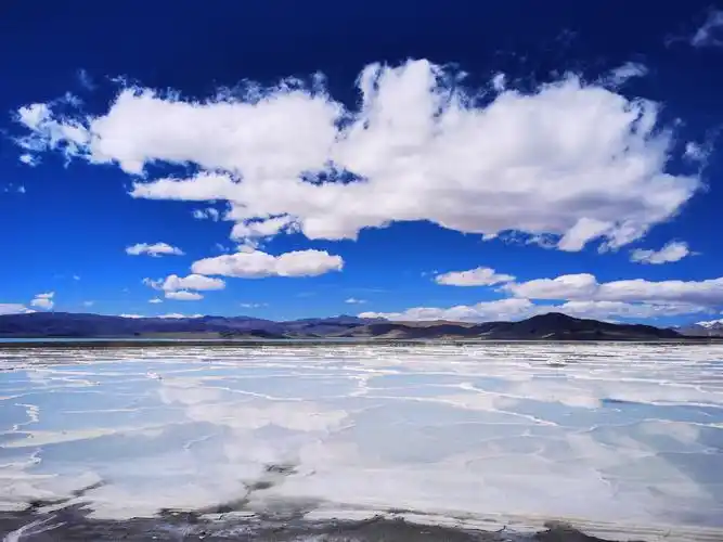 扎布耶茶卡:羌塘的天空之镜