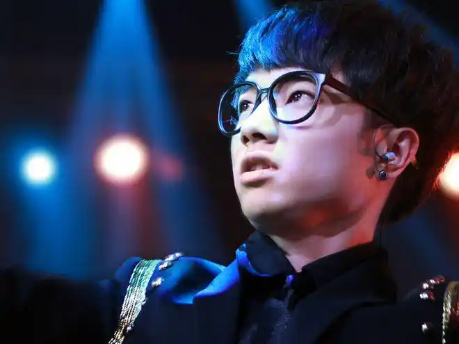 一脸问号这6位当红歌手个个人气爆棚却拿不出几首代表作