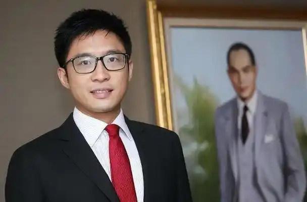 朱玲玲的烦恼:二儿子霍启山40岁未婚,小儿子霍启仁35岁游戏人间