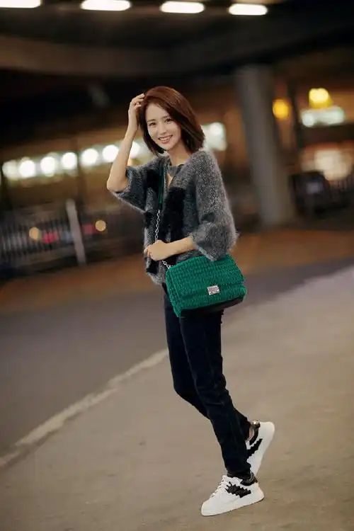 佟丽娅只是换了一款发型,气场十足,网友:这发型一般人驾驭不了