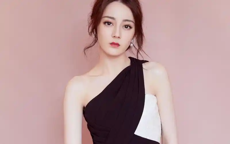 迪丽热巴迷人美丽壁纸_高颜值偶像胖迪