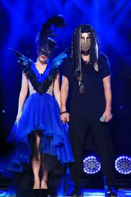 《蒙面歌王》李克勤惜败 繁星直播打造小歌王推出亿元计划