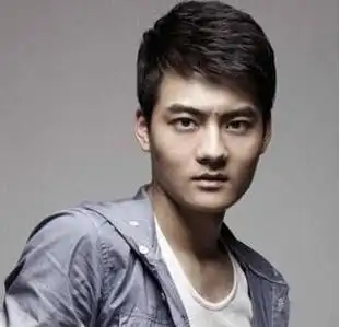 男生斜刘海发型精选(10款)