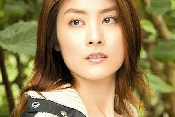 颧骨高的女人命好不好?事业运较好情感运不佳运势福祸相依