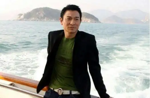 刘德华1米74,古天乐1米80,看到合照后,到底是谁谎报了身高?