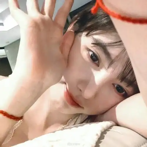 鞠婧祎适合做头像的美图