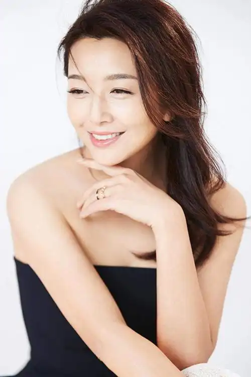 今日更新江珊的经纪人微信号tzcm235188