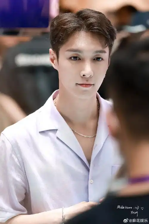 张艺兴三亚活动生图