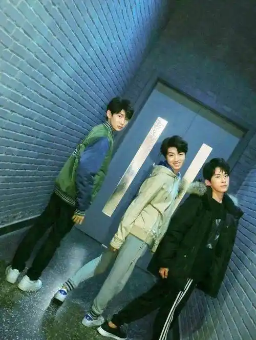 怕被王源"报复"易烊千玺竟做出这种事,偶像包袱碎一地,稳赢了_王俊凯