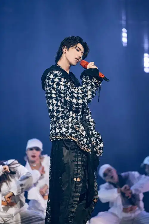 蔡徐坤官宣加盟tmea好久不见的舞台坤坤我可以迫不及待了