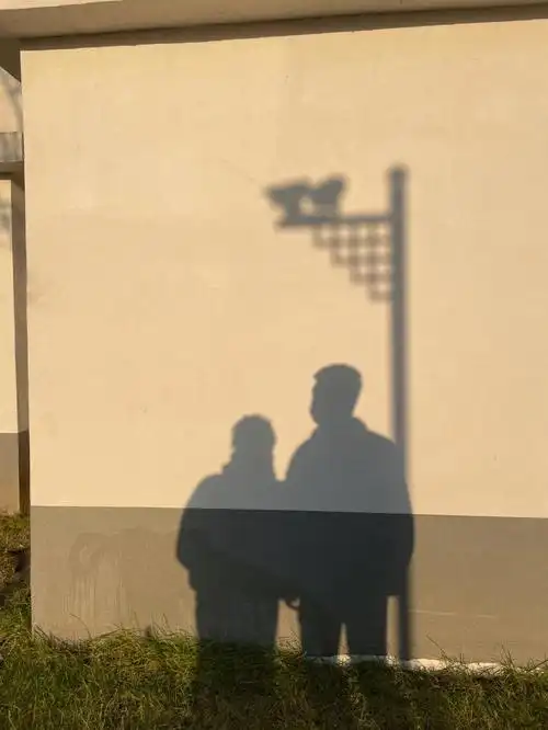 三张照片一个故事