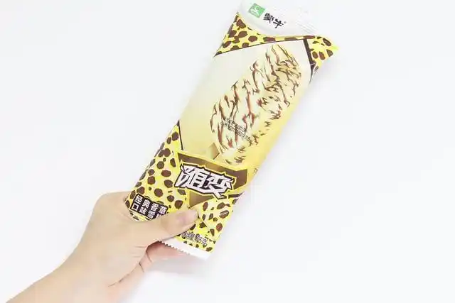好吃的很可是雪糕的口味也不随便名字很随便蒙牛 随变香草口味雪糕