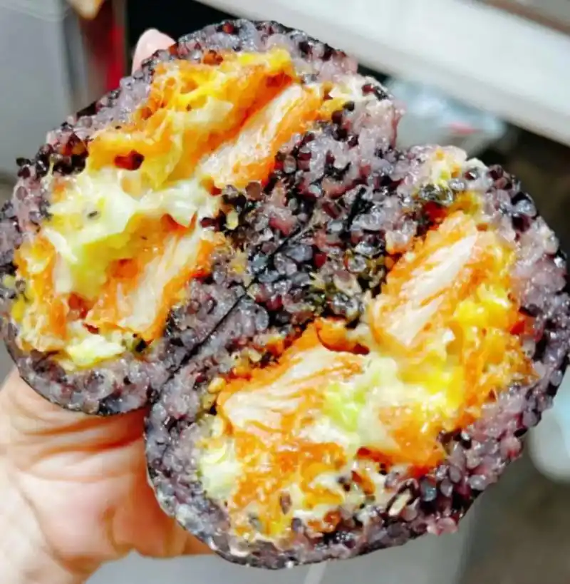 万合四楼饭小团台湾饭团