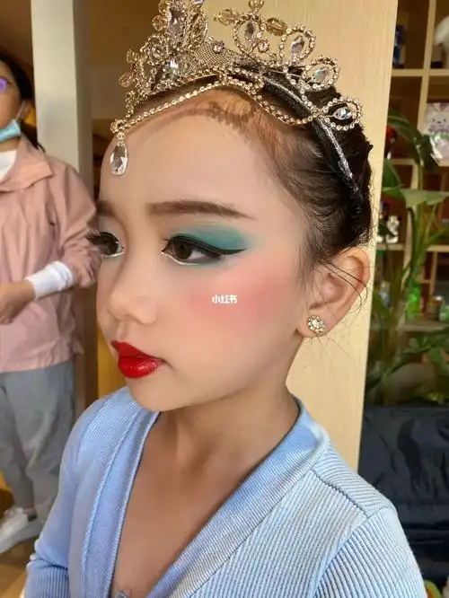 今日份的儿童舞台妆,希望小朋友们比赛顺利