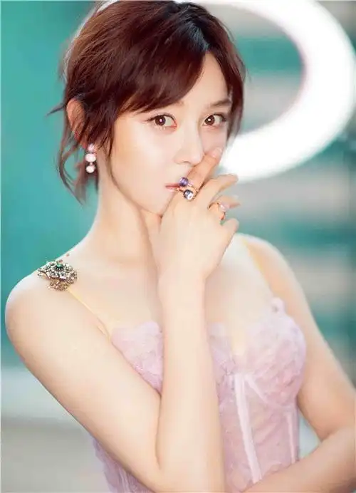 袁姗姗平面代言费