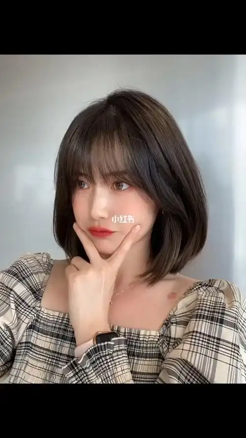 法式八字刘海短发气垫烫适合圆脸大额头颧骨高菱形脸长脸圆脸短发发型