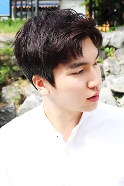 七款适合90后小鲜肉的男生时尚短发(4)-男生短发-帅哥发型网