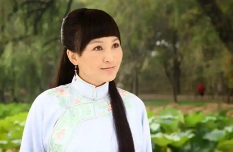 铁梨花四奶奶岳丽娜