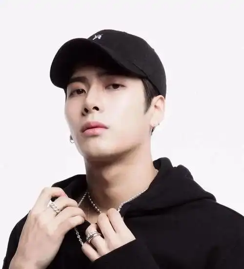 深度|王嘉尔的变"型"记