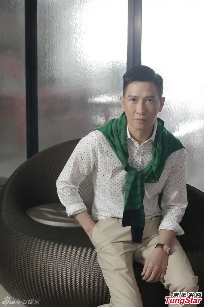 组图:张家辉最新写真曝光 变身阳光暖男_高清图集_新浪网