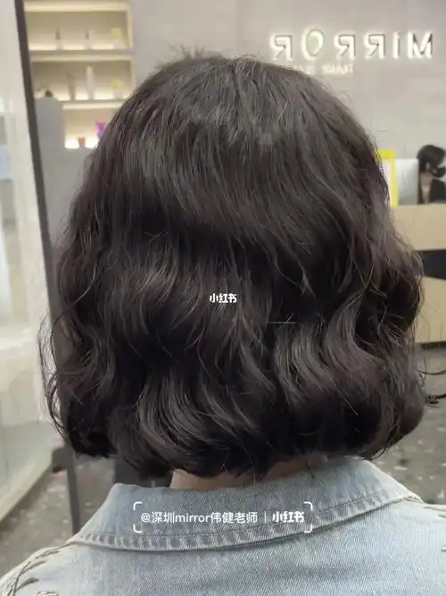 短发蛋卷头放心尝试,真显脸小头包脸发型短发烫发 蛋卷头 圆脸发型 显