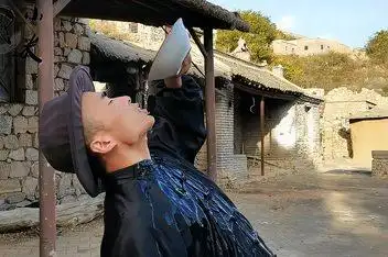 国外老头街头练醉拳_百度视频搜索