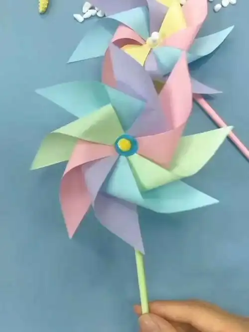 手工折纸大风车,简单又漂亮的风车折法教程