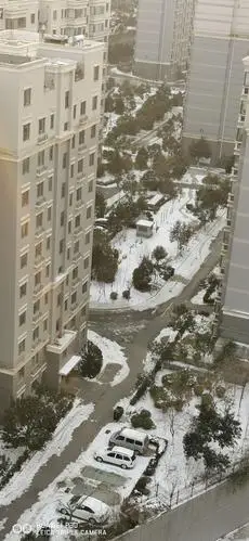 站在楼顶看风景,心胸开阔,神清气爽