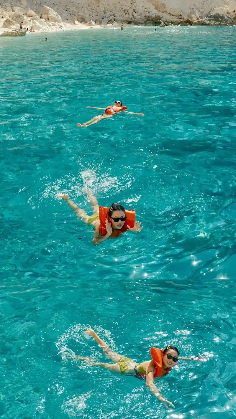 希腊沉船湾 果冻海 美到失语.第一次在海里游泳,太快乐了#希 - 抖音