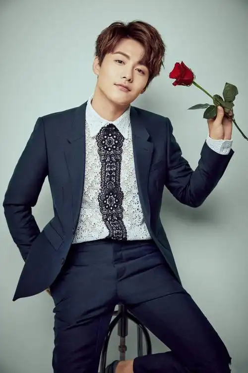 马天宇轻熟男写真照 阳光男神颜值爆表_唯美图片