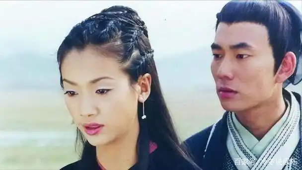 回顾被作者吐槽影视剧选角,成龙被古龙嫌丑,林心如用努力征服琼瑶