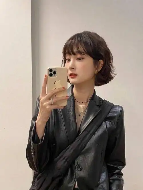 2021年了,"法式绵羊烫"超流行|短发|发型|烫发_网易订阅