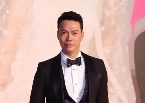 《古惑仔》29年后演员境况悬殊,有人街边商演,有人被送进去