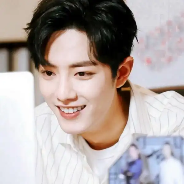 肖战哥哥头像.肖烟四起,为战而来.