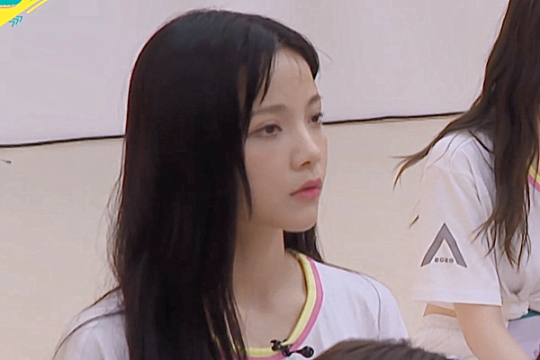 学员为训练没时间化妆,谢安然素颜出场,让人一时间没认出来