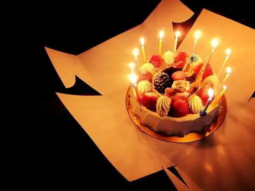 苏烟烟生日快乐! 大妈 二哥 .