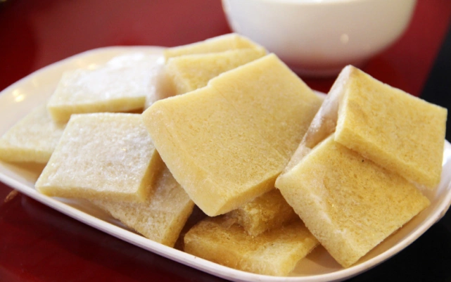 做冻豆腐,不是直接冷冻,记住2点,个个孔隙又多又大,弹性十足