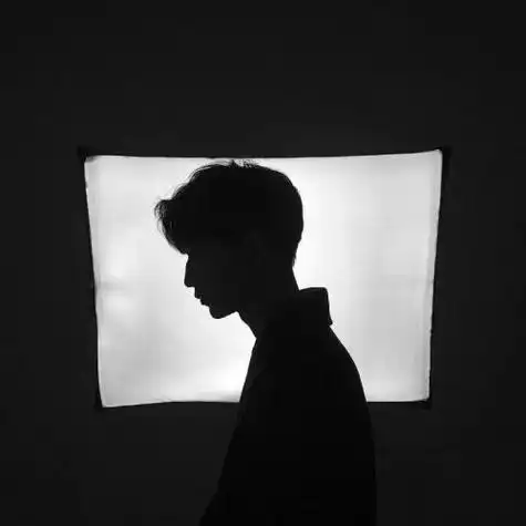 男生头像冷酷帅气黑白高清,我是你的过客你是我的定格