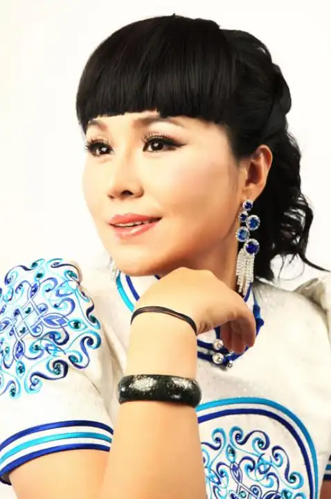 我在草原等你来(乌兰托娅的个人第6张专辑)_摘编百科