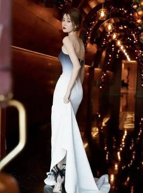 乔欣晒照再次暴露身家!