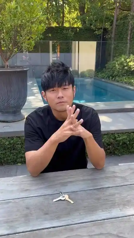 周杰伦最新魔术##周杰伦你是懂变魔术的