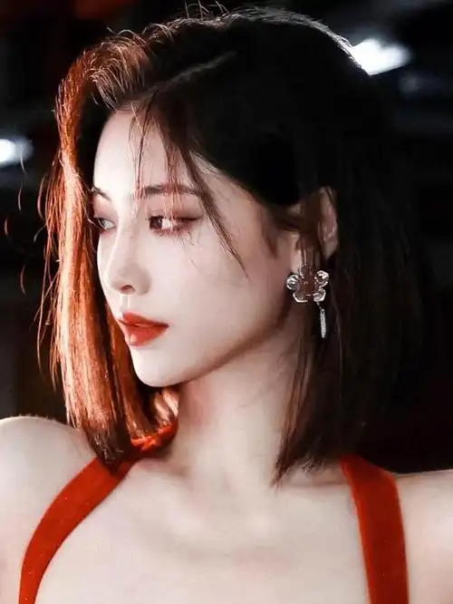 许佳琪这次妆造绝了橙色波浪发美拉德色系穿搭慵懒范也太美了