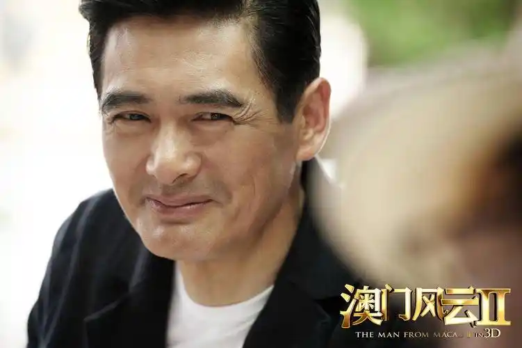 "赌神"周润发被曝"双面人",晚节不保,完美人设都是伪装