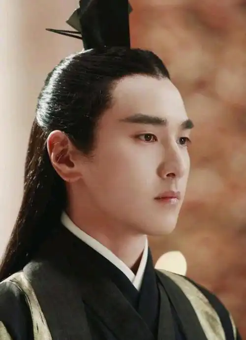 赵又廷生日过了,已经36岁了,一点也不老