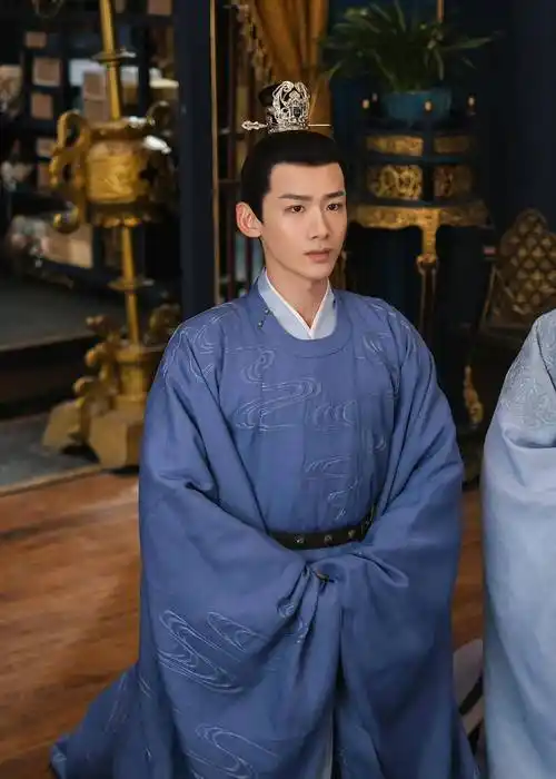 白敬亭造型合集:古风美男,英姿飒爽