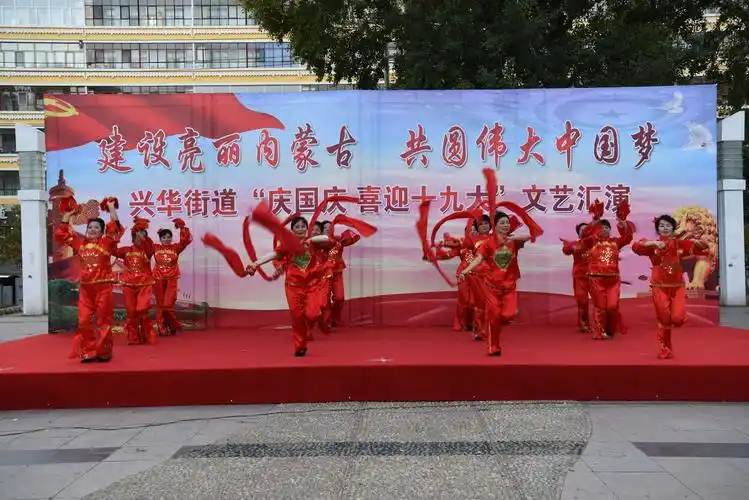 迎春社区承办了此次文艺演出,就是为给普通老百姓搭建展示才华的舞台