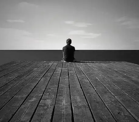 33心累,多么希望找一个可以让我信任让我安心的手安抚我的心,可是没有