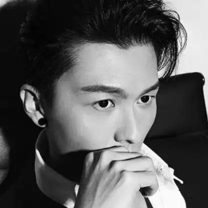 黄心颖被曝戏外与已婚王浩信手牵手