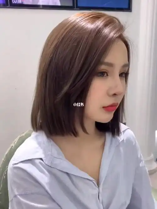 减龄齐肩短发 减龄发型 显脸小短发 减龄锁骨发